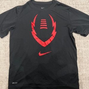 Boys Nike dri-fit football t shirt size M